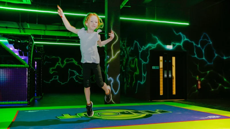 banner-flipout-30